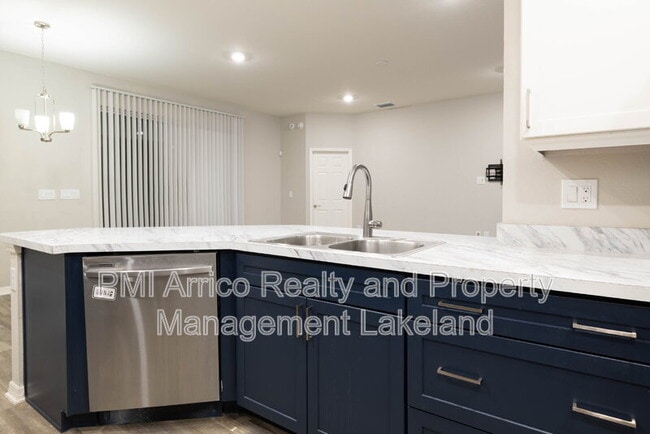 Building Photo - 1069 Montgomery Ln