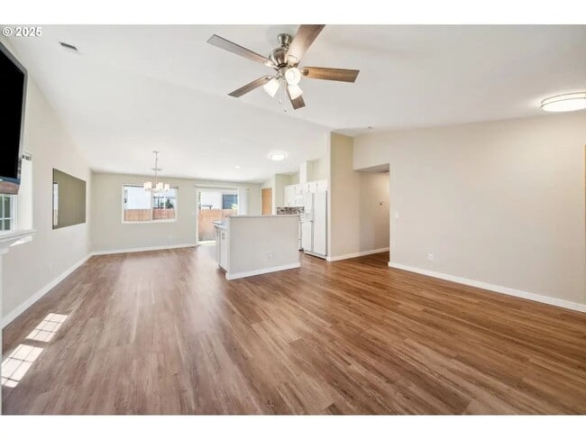 Building Photo - Northeast 21st Street