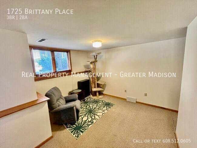 Building Photo - 1725 Brittany Pl