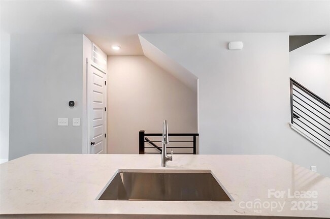 Building Photo - 525 W Tremont Ave
