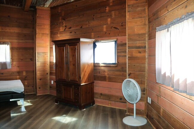 Building Photo - 6759 TX-105