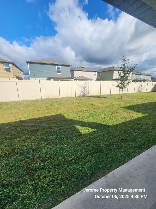 Building Photo - 35099 Ackley Trce