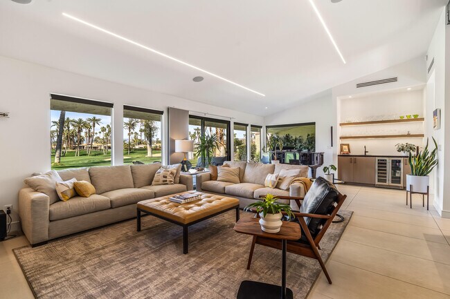 Building Photo - 44841 Desert Horizons Dr