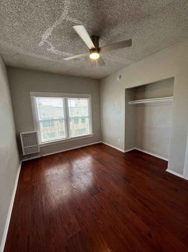 Building Photo - 310 S Alvarado