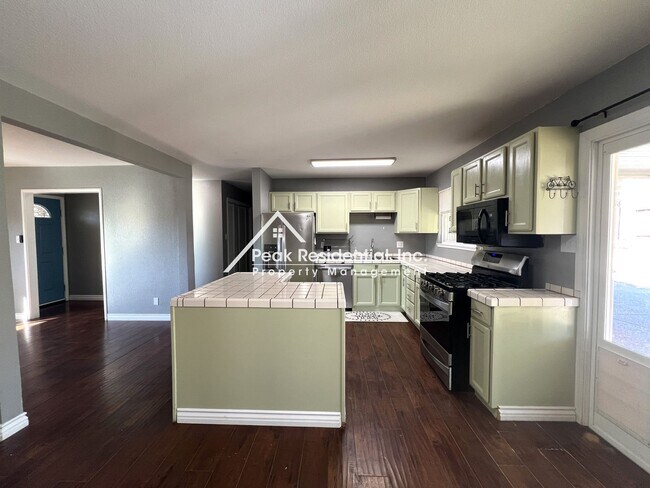 Building Photo - Wonderful 3bd/2ba Orangevale Home!