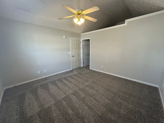 Building Photo - 2302 Medford Campbell Blvd