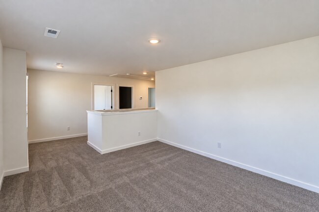Building Photo - 1614 Links Dr