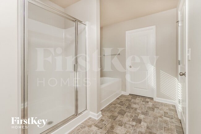 Building Photo - 201 Southwind Cir