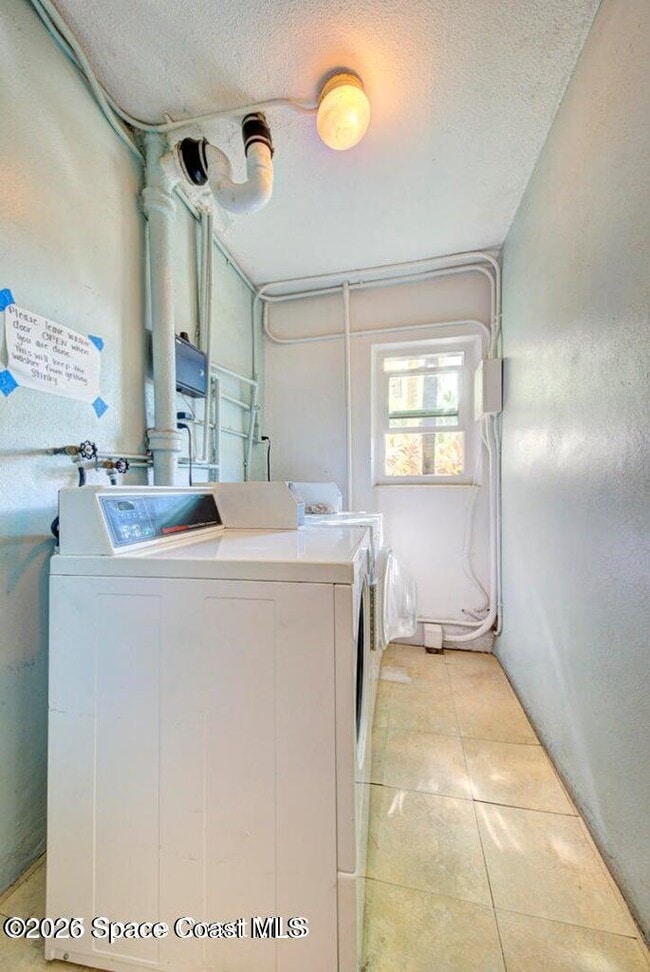 Building Photo - 230 Columbia Dr