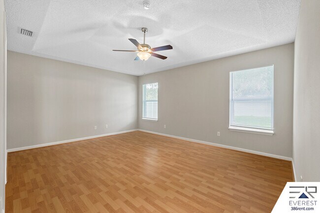 Building Photo - 24 Pittwick Ln