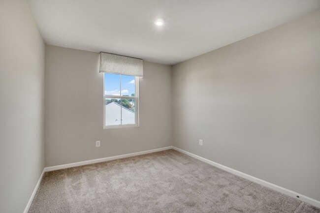 Building Photo - 69 Summerfield Dr