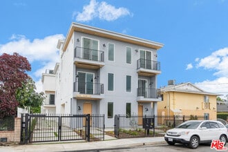 Building Photo - 5248 Auckland Ave