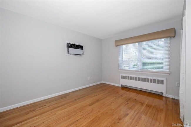 Building Photo - 146 Mansion Ave