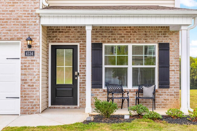 Building Photo - 4134 Lone Oak Cir