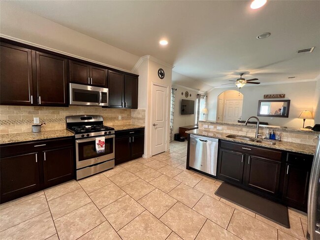 Building Photo - 10233 Crescendo Ln