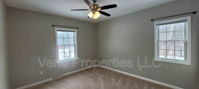 Building Photo - 2057 Rowley Rd