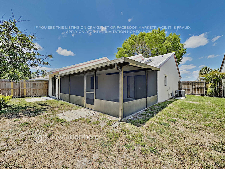 Building Photo - 5888 Strawberry Lakes Cir