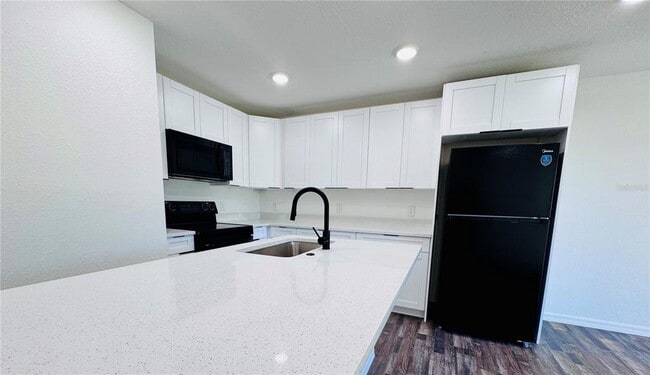 Building Photo - 248 Organ St