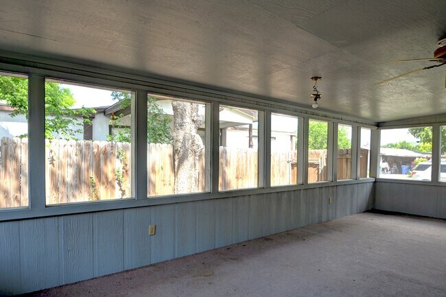 Building Photo - 109 Arizona Ash Dr