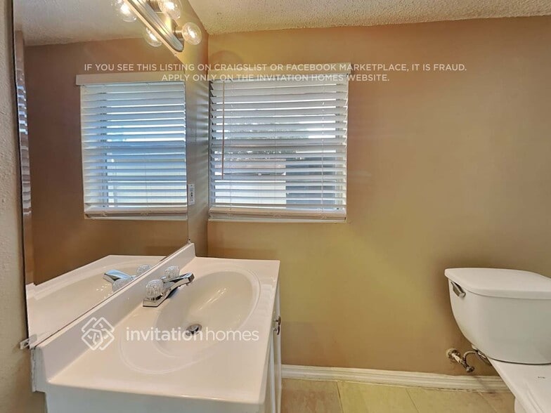 Building Photo - 10206 Vista Cove Ct