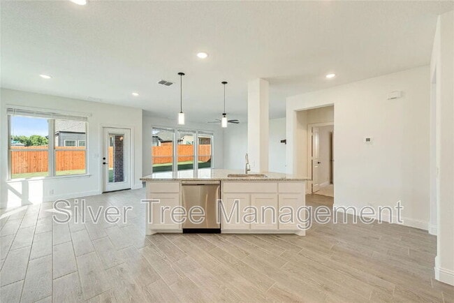 Building Photo - 9501 Moon Cactus Dr