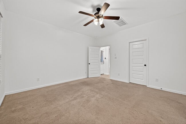 Building Photo - 7927 Tindarey Maple Trace