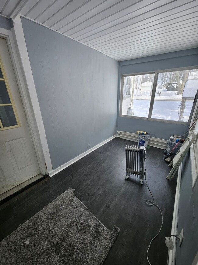 Building Photo - 3 bedroom single family home MILLCREEK