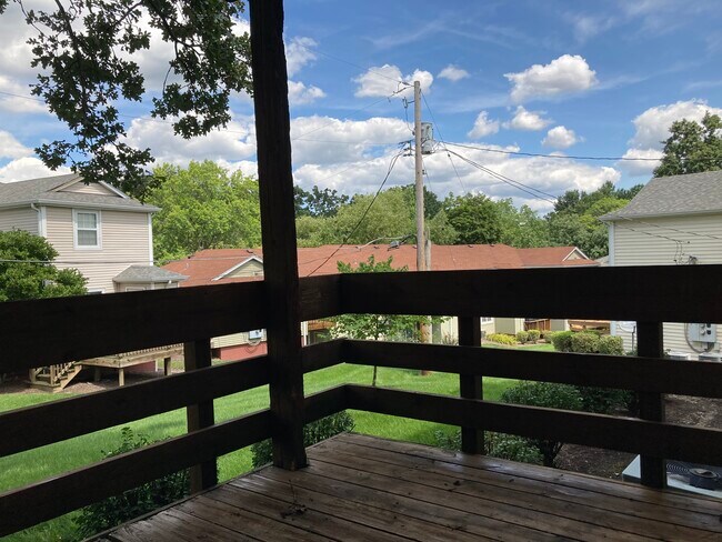 Building Photo - 1729 Redbird Cove