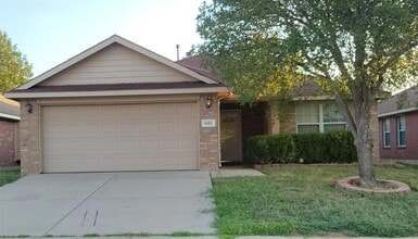 Building Photo - 625 Hutchins Dr