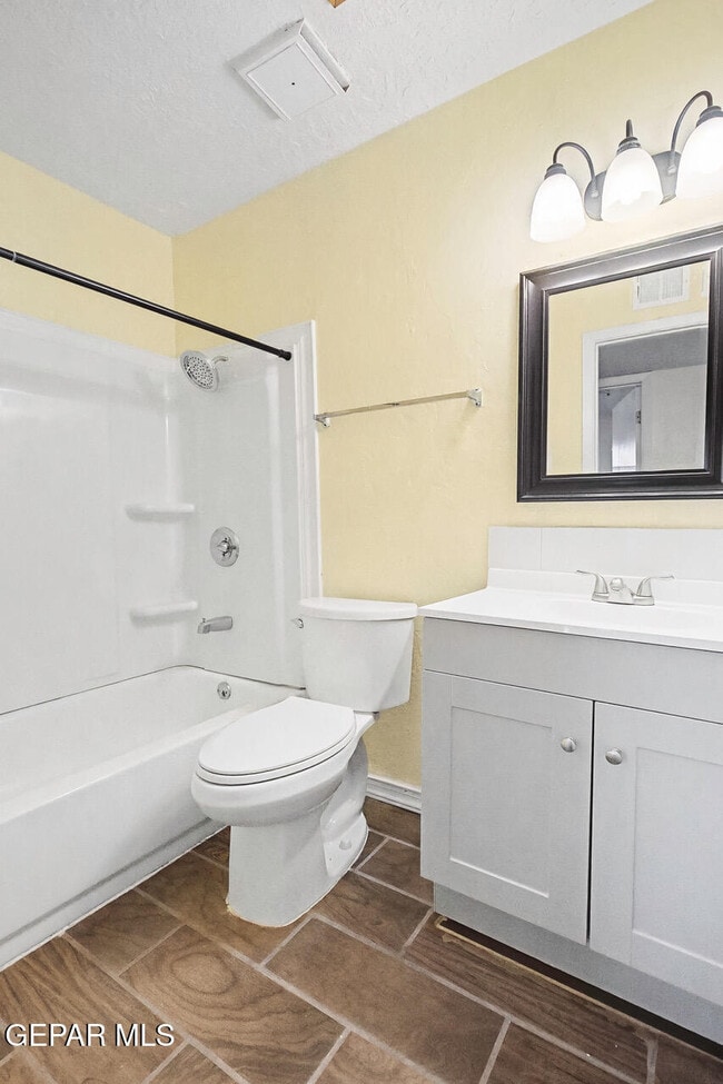 Building Photo - 10545 Palomino St