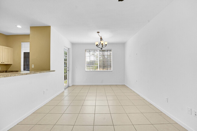 Building Photo - 1213 Lucaya Dr