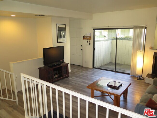 Building Photo - 7550 Zombar Ave