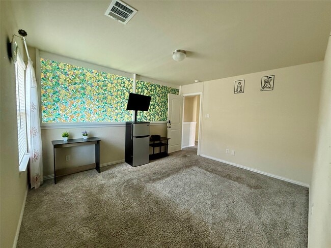 Building Photo - 4703 S Richwood Dr