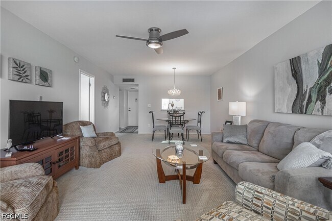 Building Photo - 6220 Augusta Dr