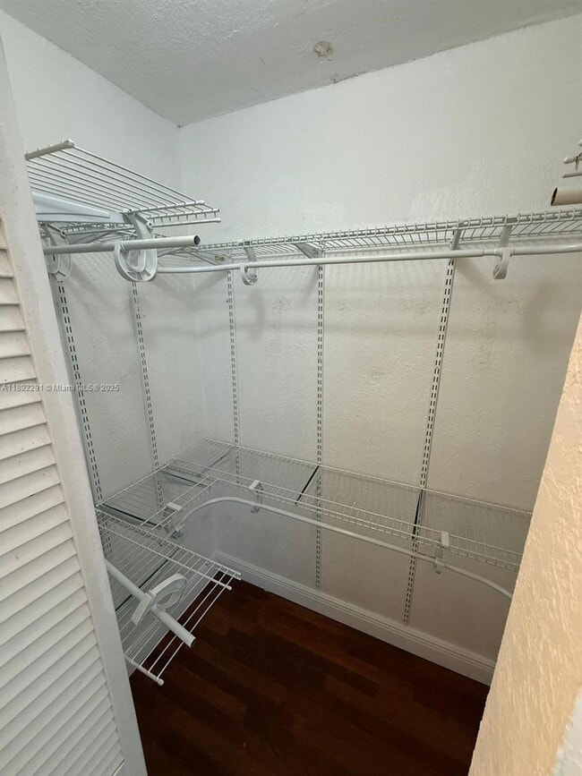 Building Photo - 10450 SW 154th Ct