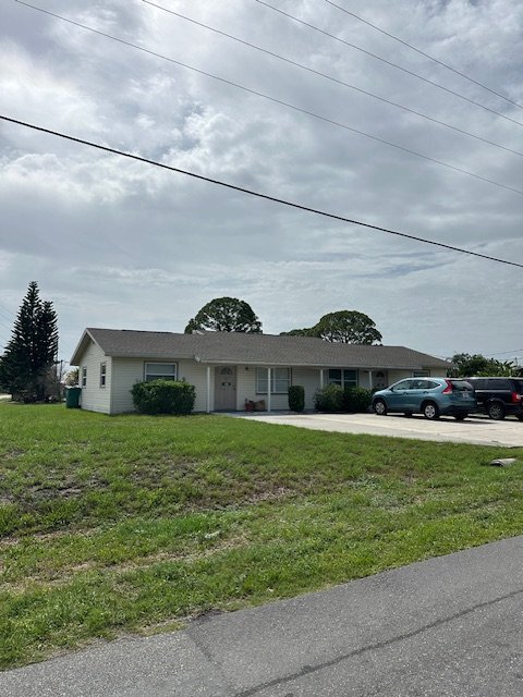 Building Photo - 1390 Drury Ln