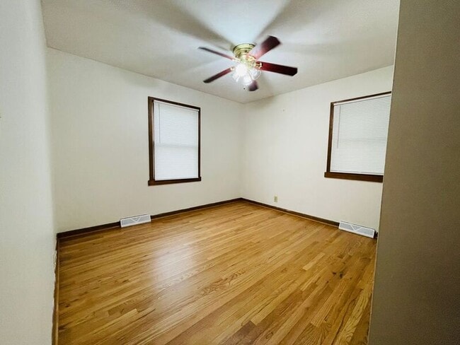 Building Photo - 9931 W 56th St