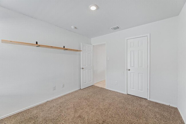 Building Photo - 141 Hammond Ct