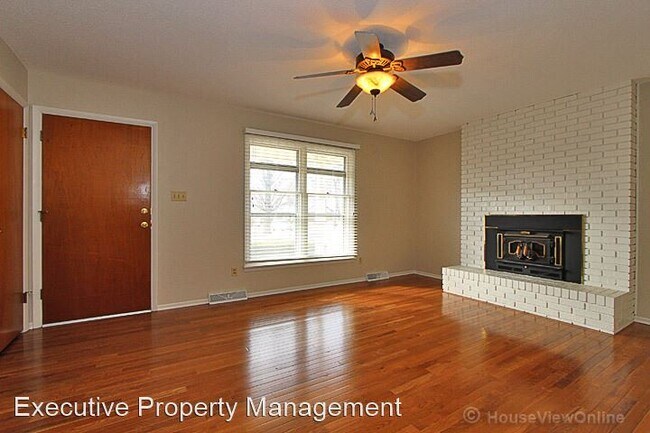 Building Photo - 3 br, 1.5 bath House - 1836 Westwood