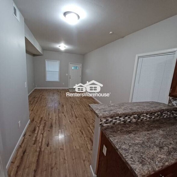 Building Photo - 4413 Umatilla St