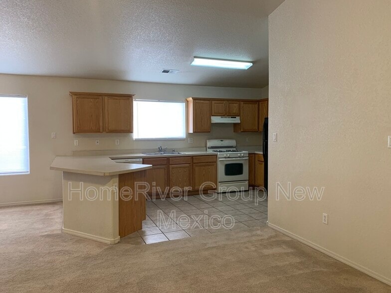 Building Photo - 1117 Toscana Dr SE