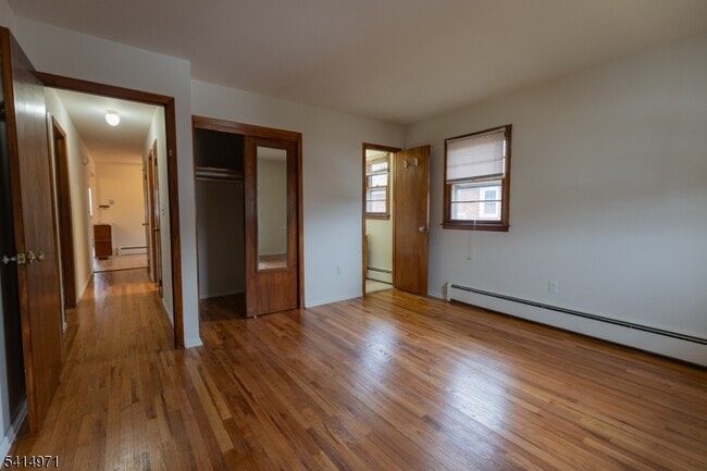 Building Photo - 318 Kennedy Dr