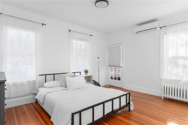 Building Photo - 420 Wayland Ave