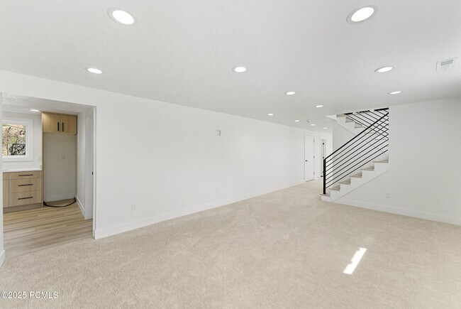 Building Photo - 5866 N Fork Rd