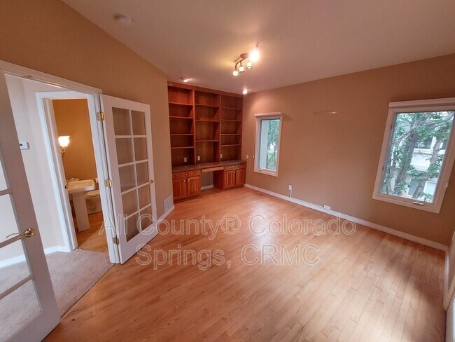 Building Photo - 5035 Langdale Way