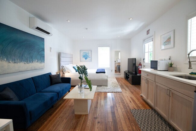 Building Photo - 40 Phoenetia Ave