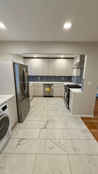 Building Photo - 3640 West St