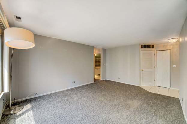 Building Photo - 741 Acorn Ct