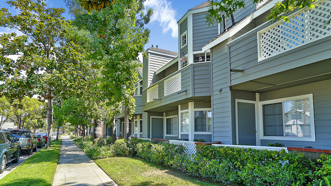 Building Photo - Palmyra, Richlyn & Fern Gardens Apartments