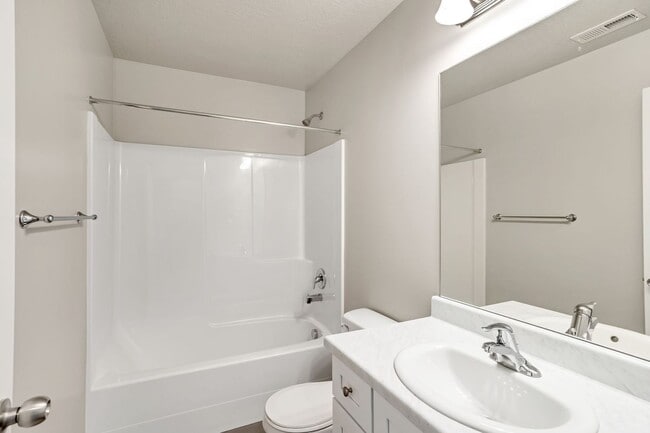 Building Photo - Great Lehi Townhome